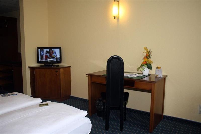 Quick Hotel Dresden West 凯赛尔多夫 外观 照片